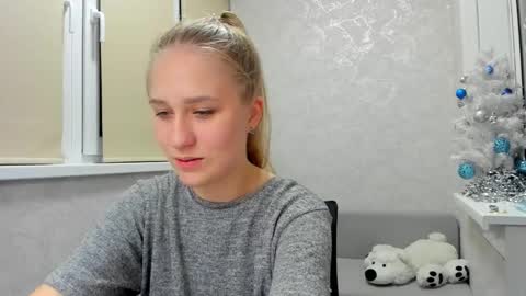 Snapshot of wetcrybaby chatting on December 19, 2024, 12:24 am Sonya online show from December 19, 2024, 12:24 am