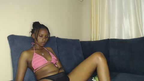 Snapshot of wetfreakym chatting on May 7, 2026, 6:41 am Bella online show from May 7, 2026, 6:41 am