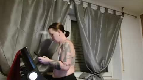 Snapshot of wetgerman2 chatting on January 8, 2025, 11:21 am Wetgerman online show from January 8, 2025, 11:21 am