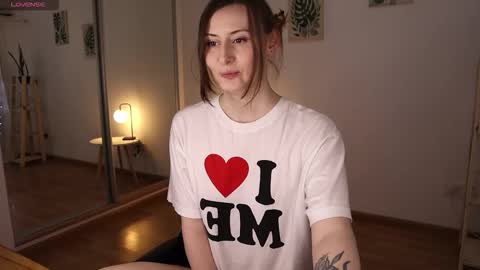 Snapshot of wetmood chatting on September 12, 2025, 11:04 pm Rosa online show from September 12, 2025, 11:04 pm