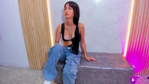 Snapshot of wetnwicked_ chatting on March 5, 2026, 1:40 pm wetnwicked_ online show from March 5, 2026, 1:40 pm