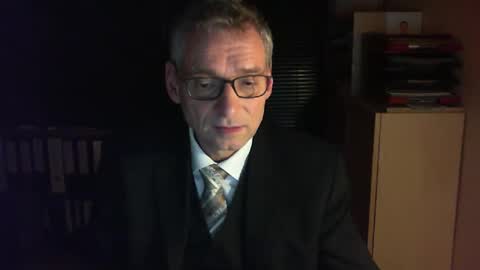 Snapshot of wetsuitedman chatting on December 21, 2024, 4:57 pm Franz online show from December 21, 2024, 4:57 pm