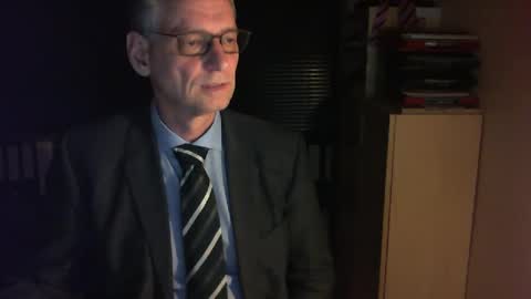 Snapshot of wetsuitedman chatting on February 13, 2025, 4:28 pm Franz online show from February 13, 2025, 4:28 pm