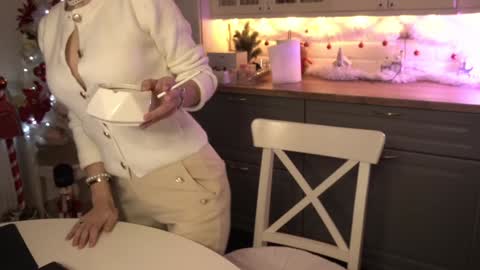 Victoria Maria online show from December 29, 2024, 6:49 pm