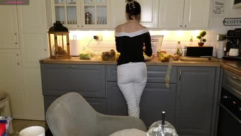 Victoria Maria online show from January 12, 2025, 12:44 pm