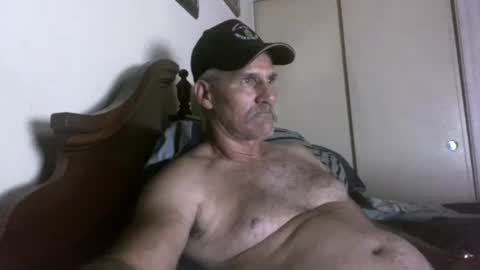 Snapshot of wheenidude chatting on May 22, 2026, 8:42 am wheenidude online show from May 22, 2026, 8:42 am