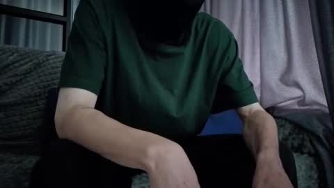 whispero_o online show from October 21, 2025, 8:37 am