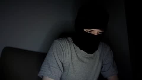 whispero_o online show from December 13, 2025, 11:10 pm