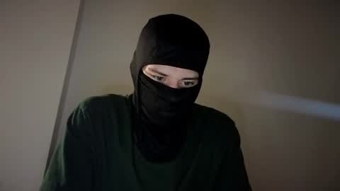 whispero_o online show from December 18, 2025, 3:18 pm