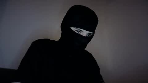 whispero_o online show from February 19, 2026, 1:07 pm