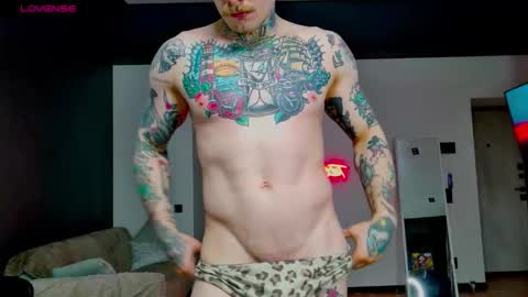 Snapshot of white_king999 chatting on January 11, 2026, 1:38 pm Max online show from January 11, 2026, 1:38 pm