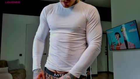 Snapshot of white_king999 chatting on April 26, 2026, 10:24 am Max online show from April 26, 2026, 10:24 am