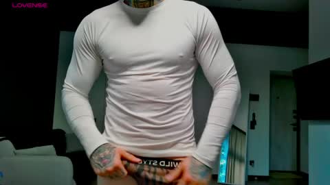 Snapshot of white_king999 chatting on May 29, 2026, 2:20 am Max online show from May 29, 2026, 2:20 am