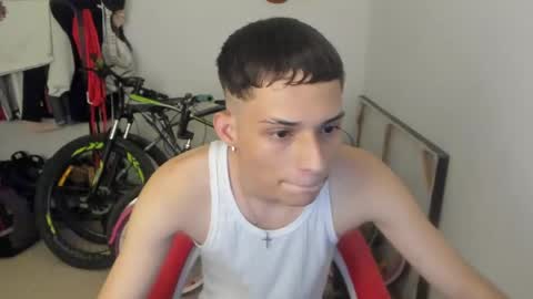Snapshot of white_master444 chatting on April 18, 2026, 5:39 pm white online show from April 18, 2026, 5:39 pm