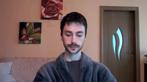 Tom online show from October 4, 2025, 1:20 pm