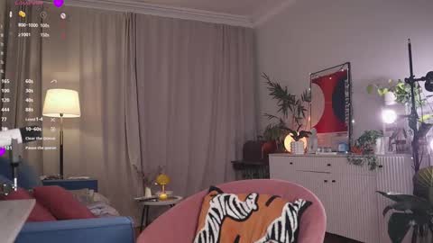 Snapshot of whiteanni chatting on December 15, 2025, 4:17 am Anita online show from December 15, 2025, 4:17 am