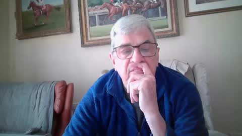 Snapshot of whitebriefs009 chatting on May 4, 2026, 11:28 am whitebriefs009 online show from May 4, 2026, 11:28 am