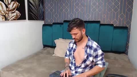 Dylan white online show from February 13, 2025, 5:54 pm