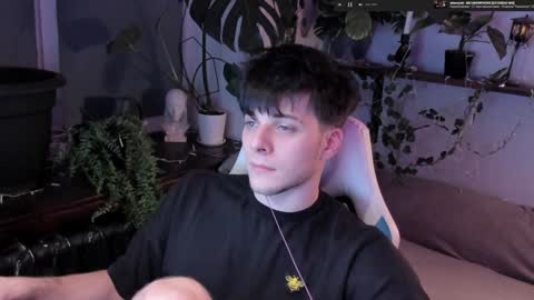 Snapshot of whiteegrimm chatting on December 2, 2024, 6:32 pm Gus online show from December 2, 2024, 6:32 pm