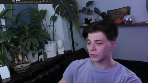 Snapshot of whiteegrimm chatting on November 25, 2025, 8:53 pm Gus online show from November 25, 2025, 8:53 pm