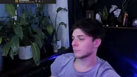 Snapshot of whiteegrimm chatting on January 6, 2026, 9:29 pm Gus online show from January 6, 2026, 9:29 pm