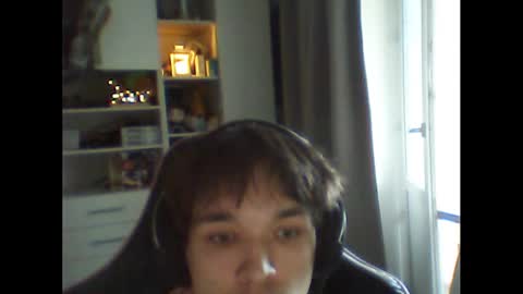 Snapshot of whitekingg chatting on November 26, 2025, 10:49 am whitekingg online show from November 26, 2025, 10:49 am