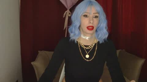 Snapshot of whitequeen888 chatting on February 5, 2025, 8:11 am White Queen online show from February 5, 2025, 8:11 am