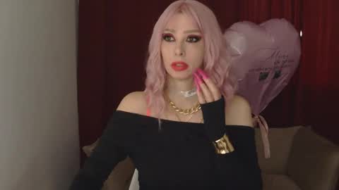 Snapshot of whitequeen888 chatting on February 16, 2025, 12:10 pm White Queen online show from February 16, 2025, 12:10 pm