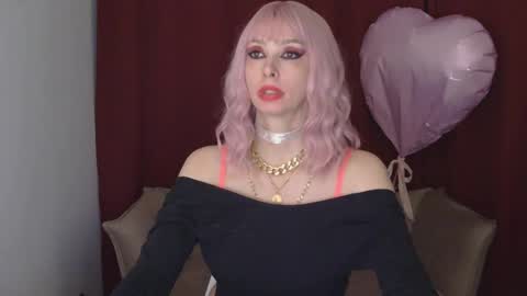 Snapshot of whitequeen888 chatting on February 18, 2025, 7:41 pm White Queen online show from February 18, 2025, 7:41 pm