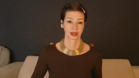 Snapshot of whitequeen888 chatting on September 21, 2025, 7:10 am White Queen online show from September 21, 2025, 7:10 am