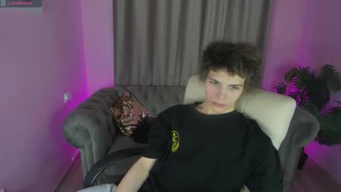 Snapshot of whiterabbit342 chatting on February 4, 2026, 1:39 pm Geoffrey online show from February 4, 2026, 1:39 pm