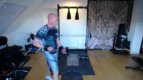 whiterabbit_86 online show from November 27, 2025, 2:08 pm