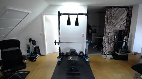 whiterabbit_86 online show from April 9, 2026, 12:54 pm