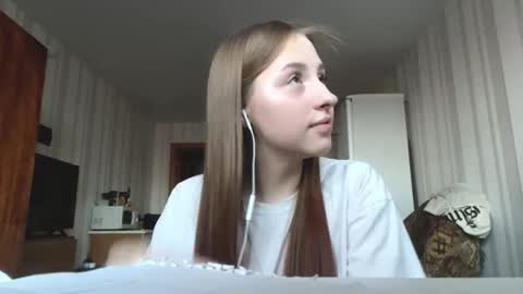 Snapshot of whitneyehlers chatting on March 17, 2026, 1:58 pm Vicky online show from March 17, 2026, 1:58 pm