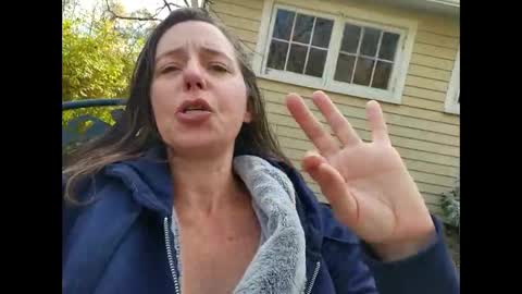 Miss Dior online show from October 28, 2025, 2:31 pm