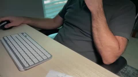 Snapshot of whoisthere_new chatting on October 3, 2025, 1:19 pm whoisthere_new online show from October 3, 2025, 1:19 pm