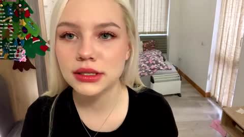 Snapshot of why_cute chatting on January 15, 2026, 1:05 pm Melissa online show from January 15, 2026, 1:05 pm