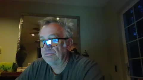 whyknotnow720952 online show from May 18, 2026, 11:38 am