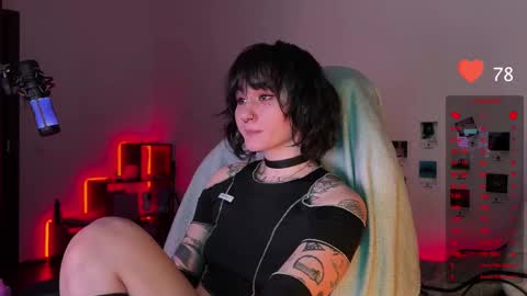 Snapshot of whysosweet chatting on February 22, 2025, 11:24 pm iggy iggz online show from February 22, 2025, 11:24 pm