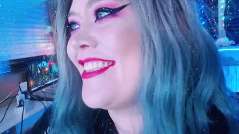 Laura  online show from January 13, 2025, 4:18 am