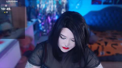 Laura  online show from January 25, 2025, 8:00 am