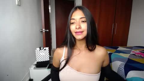 Ilauren online show from February 7, 2026, 1:15 pm