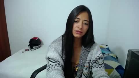 Ilauren online show from April 15, 2026, 11:17 am