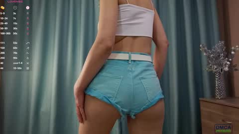 Snapshot of wild_berrrie chatting on March 2, 2025, 5:58 pm Alice online show from March 2, 2025, 5:58 pm