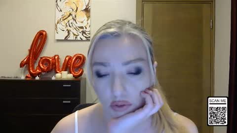 Snapshot of wild_silk_desire chatting on March 3, 2026, 5:30 pm Alina online show from March 3, 2026, 5:30 pm