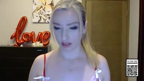 Snapshot of wild_silk_desire chatting on March 4, 2026, 5:19 pm Alina online show from March 4, 2026, 5:19 pm