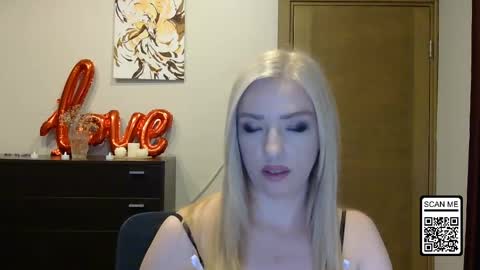 Snapshot of wild_silk_desire chatting on March 11, 2026, 4:35 pm Alina online show from March 11, 2026, 4:35 pm