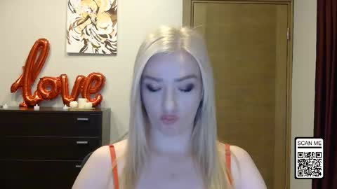 Snapshot of wild_silk_desire chatting on March 15, 2026, 4:57 pm Alina online show from March 15, 2026, 4:57 pm