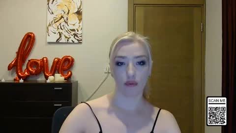 Snapshot of wild_silk_desire chatting on March 17, 2026, 4:54 pm Alina online show from March 17, 2026, 4:54 pm