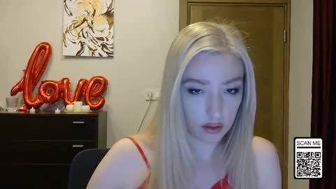 Snapshot of wild_silk_desire chatting on March 21, 2026, 5:49 pm Alina online show from March 21, 2026, 5:49 pm